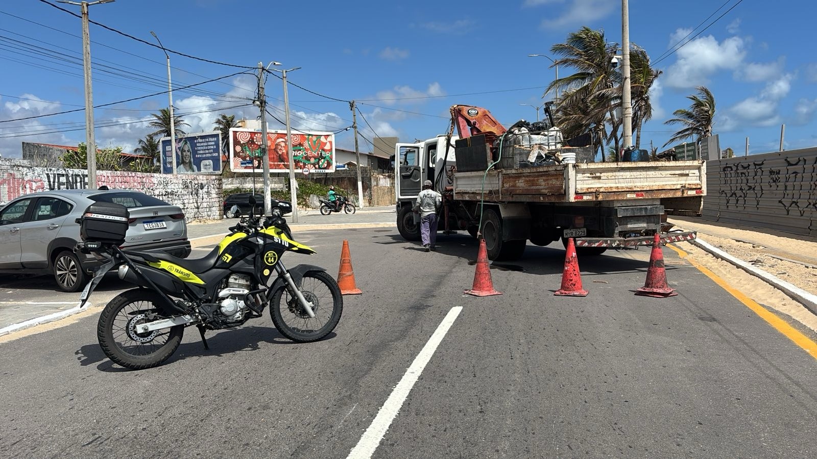 Avenida Café Filho, na altura da Praça do Pescador, no bairro da Praia do Meio