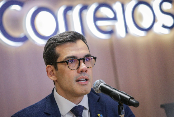 FireShot Capture 772 - Correios prevê corte de 15 mil funcionários e fechamento de mil agê_ - [www.metropoles.com].png