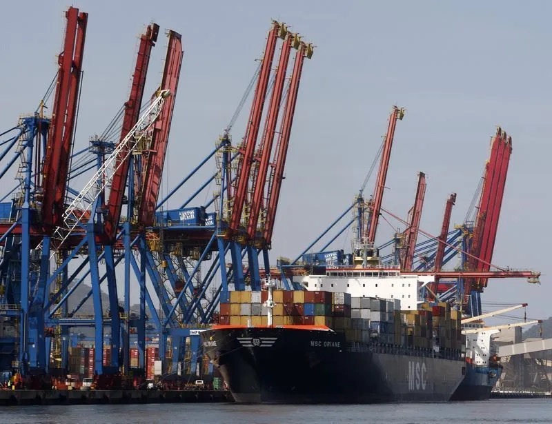 Leitura dentro da equipe econômica é que o país atravessa um processo de aumento da dependência de produtos importados  • , Brasil, em 5 de agosto de 2009. REUTERS/Paulo Whitaker