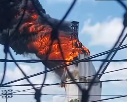 FireShot Capture 093 - (44) VEJA O MOMENTO EM QUE SANTA DASABA - YouTube - [www.youtube.com].png