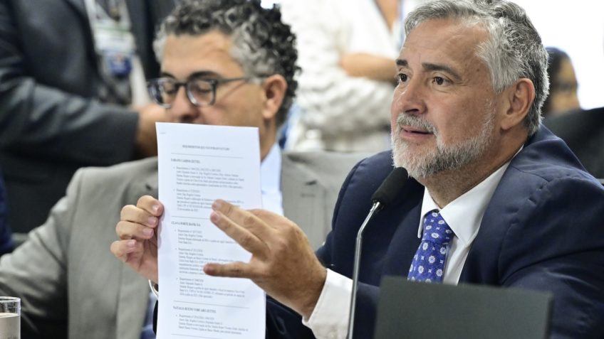 Deputados do PT pedem anulação 