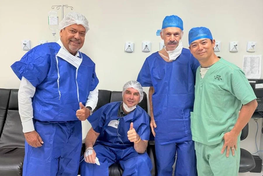 cirurgia-flavio-bolsonaro.webp