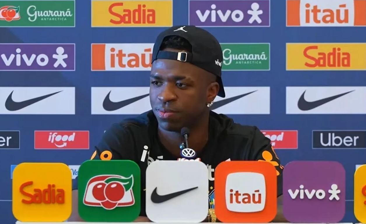 Vini Jr durante entrevista coletiva da Seleção Brasileira  • Reprodução / CBFTV