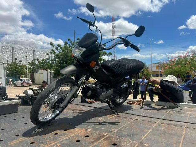 FireShot Capture 006 - Moto com R$ 94 mil em débitos e mais de 700 infrações é apreendida _ - [g1.globo.com].png