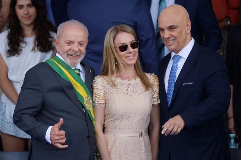 Presidente Luiz Inácio Lula da Silva com ministro do STF Alexandre de Moraes e Viviane Barci de Moraes em Brasília  • 7/9/2024. REUTERS/Adriano Machado