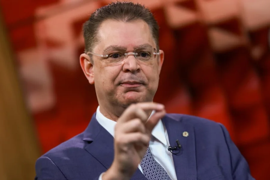 sostenes-cavalcante.webp