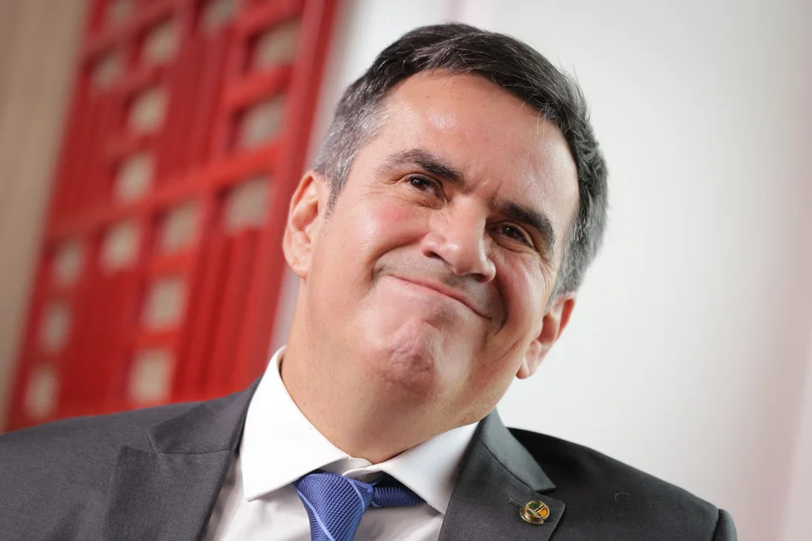 Senador-Ciro-Nogueira-e-entrevistado-no-estudio-do-portal-Metropoles-10-scaled.webp