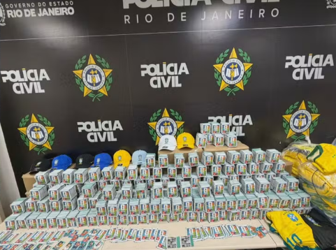 FireShot Capture 121 - Figurinhas da Copa falsas_ como identificar após apreensão de 200 m_ - [g1.globo.com].png