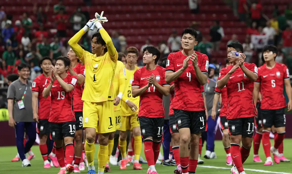 2026-06-12t104926z_1_lynxmpem5b0q9_rtroptp_4_soccer-worldcup-kor-cze.webp