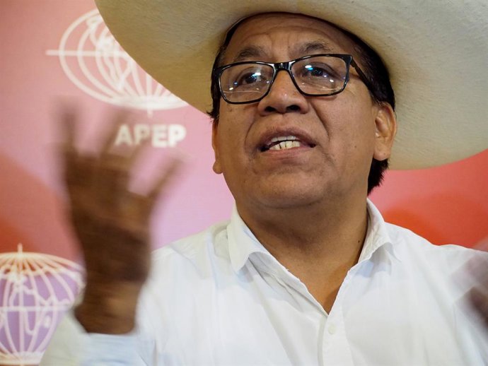 ELEICAO-APERTADA-NO-PERU-Candidato-da-esquerda-pede-anulacao-de-votos-no-exterior-apos-ultrapassagem-de-Keiko-Fujimori.jpg