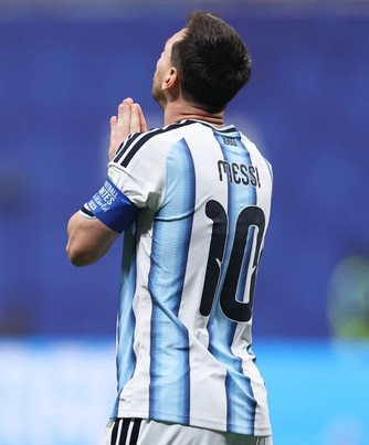 MESSI.jpg