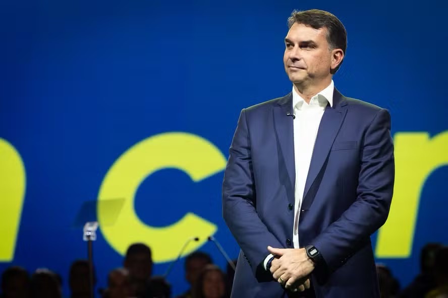Convenção Nacional do PL oficializa a candidatura de Flávio Bolsonaro à presidência — Foto: Maria Isabel Oliveira / Agência O Globo
