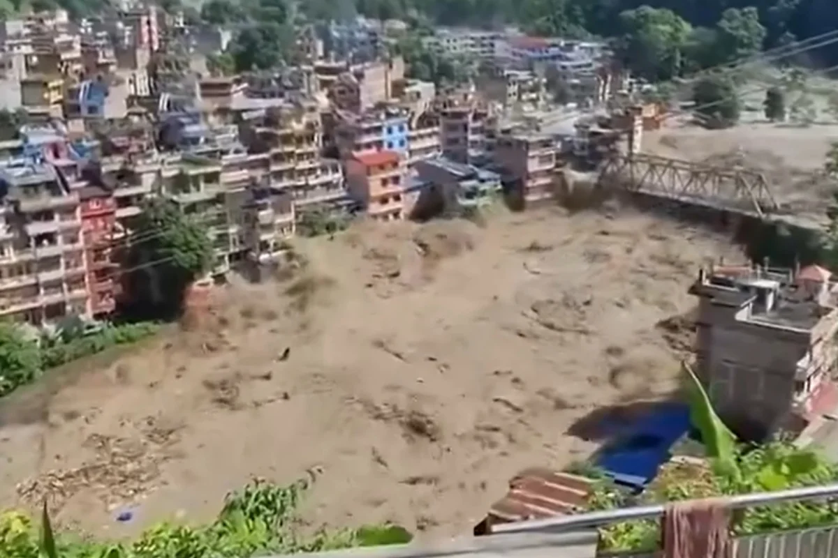 nepal-enchente-1-1.webp