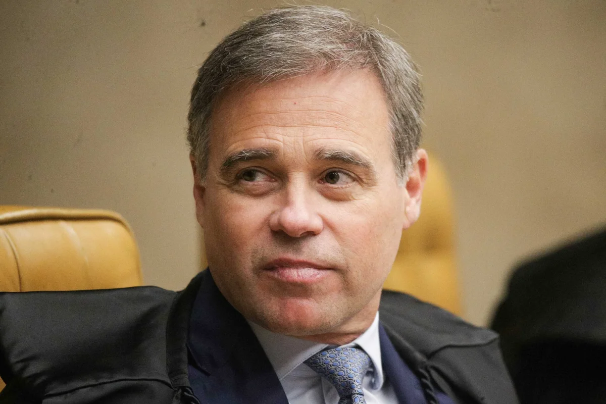 ministro-andre-mendonca-do-supremo-tribunal-federal-stf-no-plenario-do-stf-metropoles-2-scaled.webp