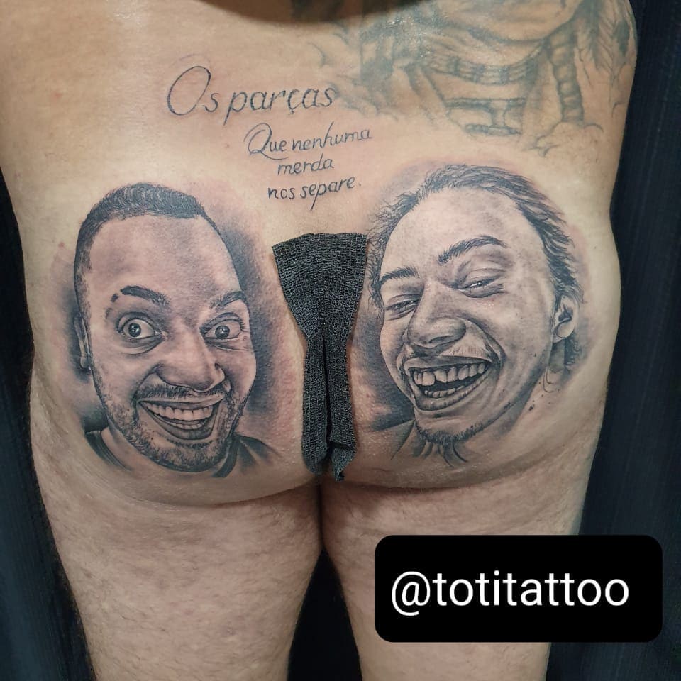 Homem tatua Whindersson e Tirullipa na bunda: "Que nenhuma merda nos separe"