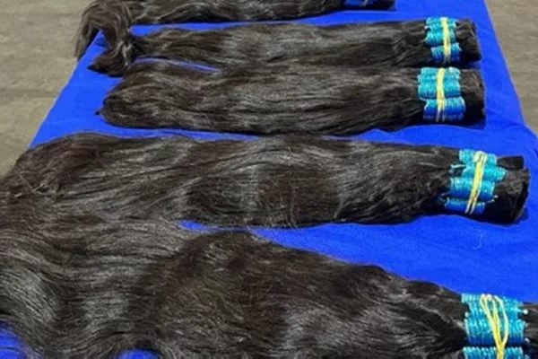 Receita Federal doa cabelo apreendido a ONG que atende pessoas com câncer