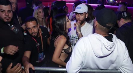 Bruna Biancardi curte show com Neymar após irmã da influenciadora criticar o jogador