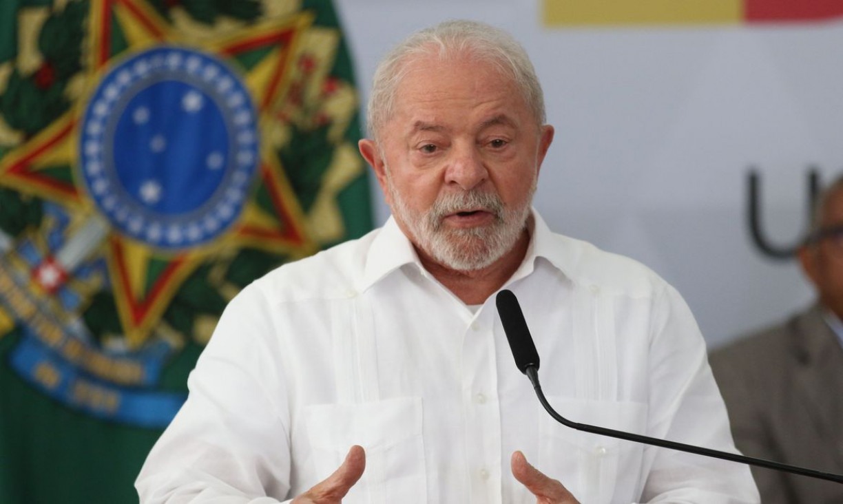 Médicos cogitam cirurgia em Lula, mas agenda política atrapalha