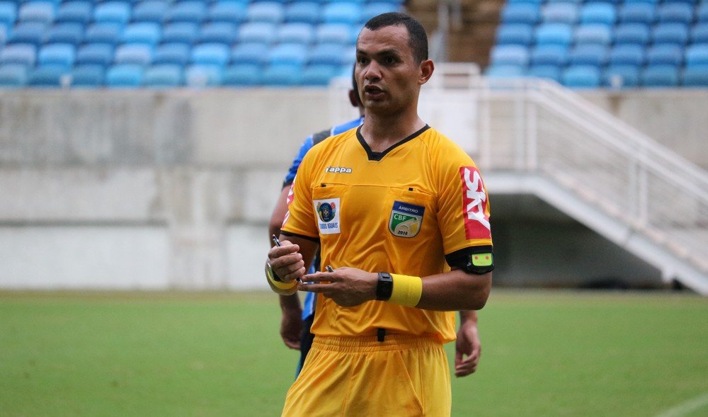 Tarcísio Flores comanda o primeiro clássico do ano