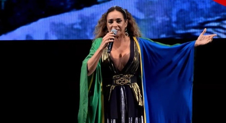 Prefeitura suspende pagamento de Daniela Mercury por show pró-Lula