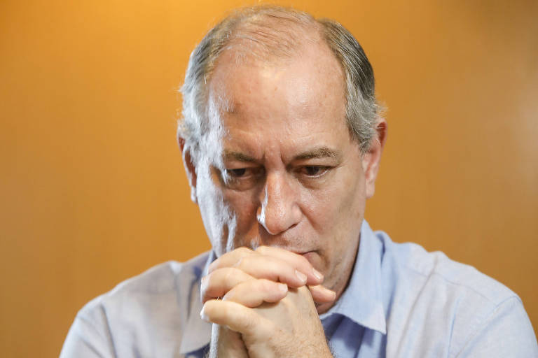 Ciro Gomes suspende pré-candidatura à Presidência