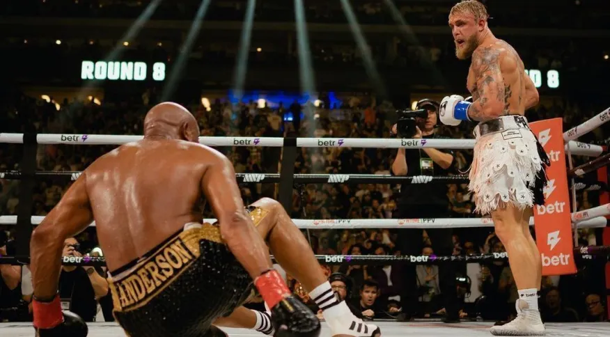 Anderson Silva perde luta de boxe para youtuber Jake Paul com knockdown no fim