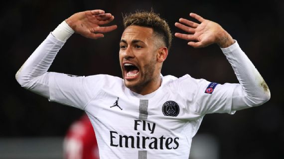 Neymar ativa cláusula e renova com PSG, de acordo com jornais franceses