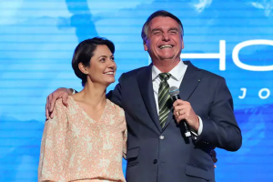 Com Bolsonaro fora, Michelle pode ser plano B do PL para o Planalto