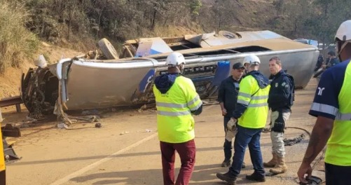 Motorista gritou que ônibus estava sem freio antes de acidente que matou 7 torcedores do Corinthians