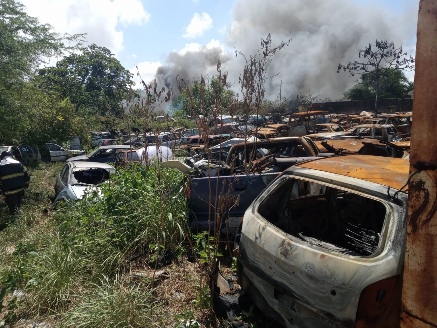 Polícia suspeita de "incêndio natural" em delegacia na zona Norte