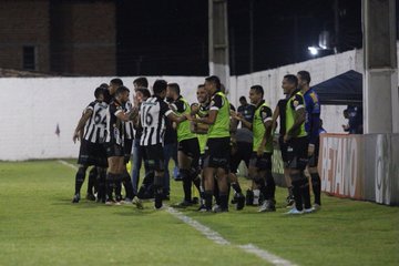 Atuações: numa partida fácil de se jogar, Moccelin foi o destaque do ABC