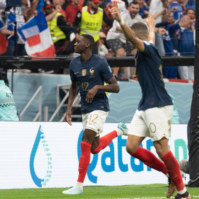 França passa apertos, mas vence Marrocos e está na final