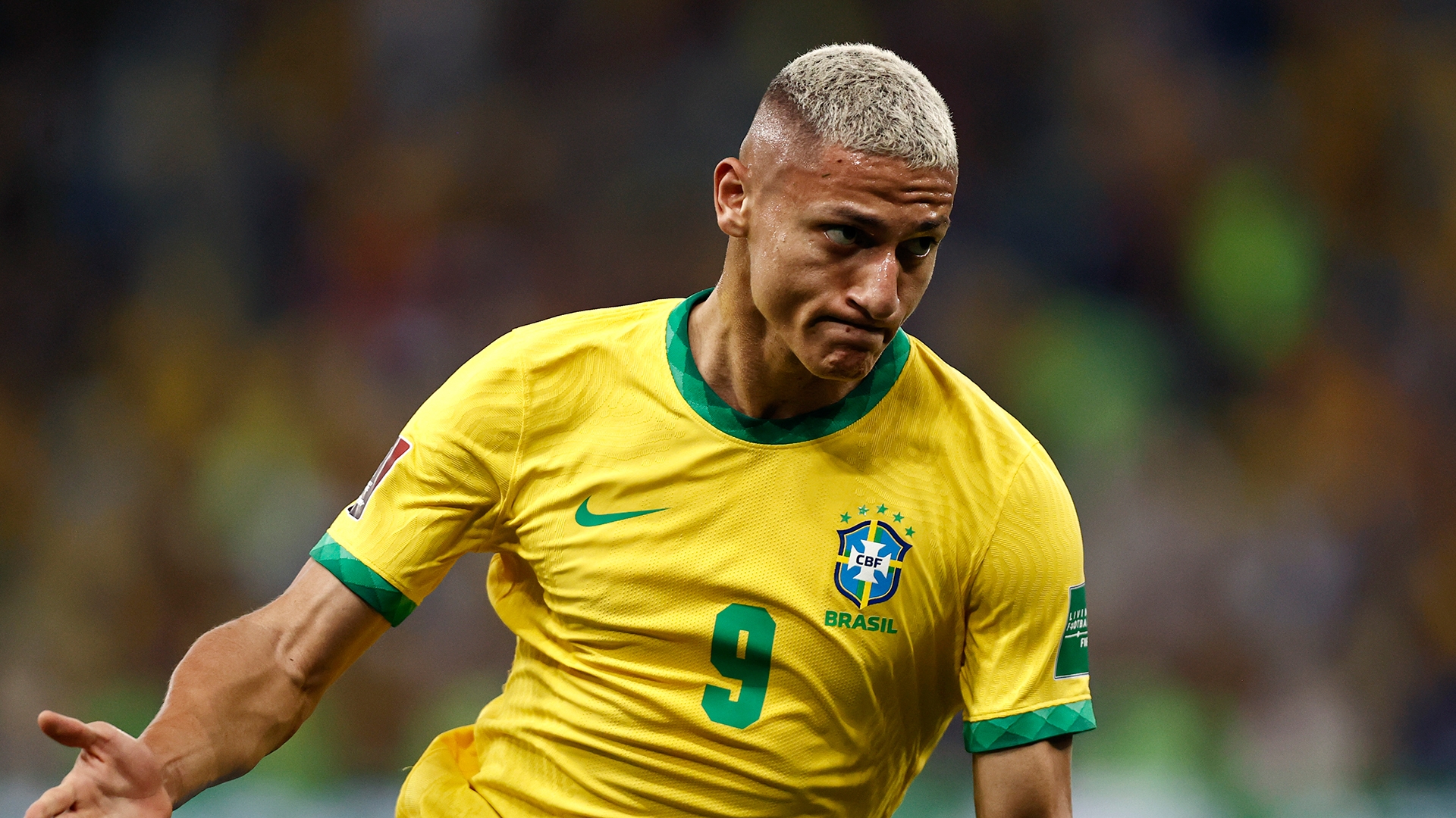 Vai para a Copa: Richarlison deve voltar aos treinos do Tottenham nesta semana