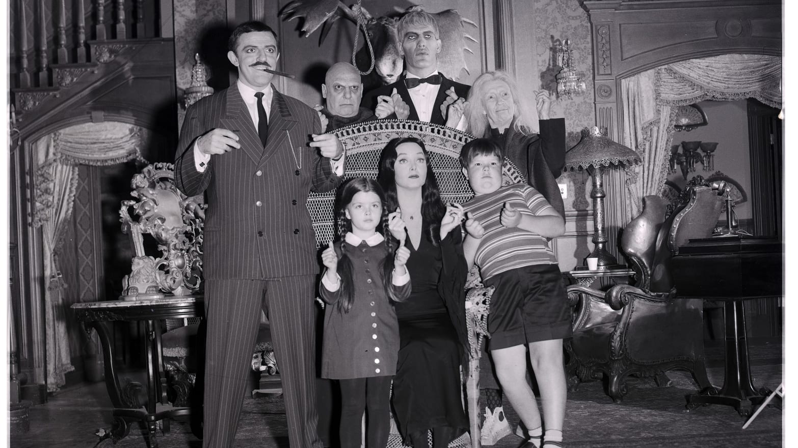 Morre a atriz que interpretou Wandinha Addams na série original