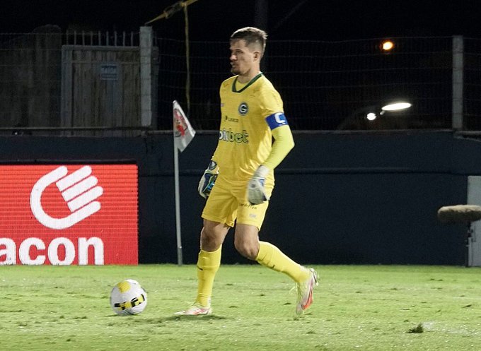 Copa do Brasil: Goiás se classifica em partida de 9 pênaltis defendidos pelos goleiros