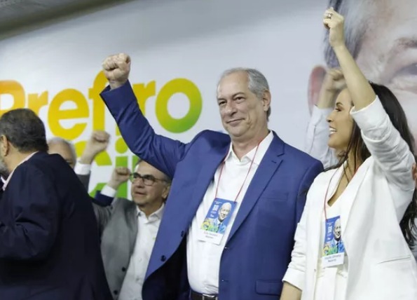 PDT lança oficialmente Ciro Gomes como candidato à Presidência da República