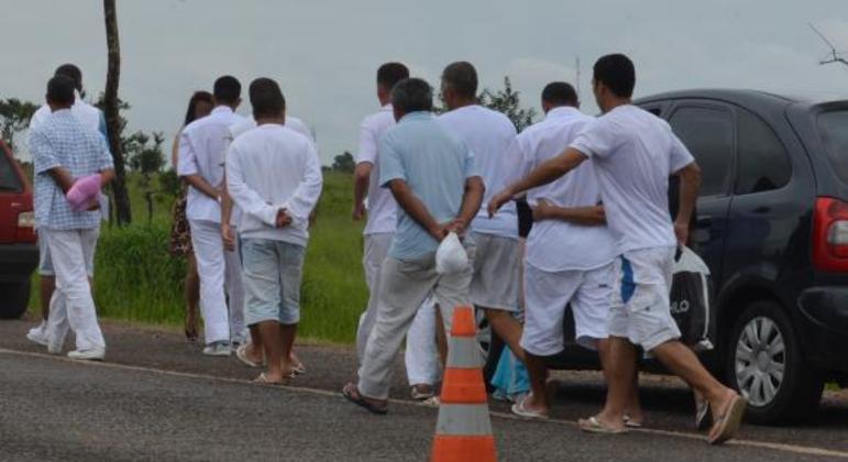 Projetos de lei na Câmara querem acabar com os ‘saidões’ de presos