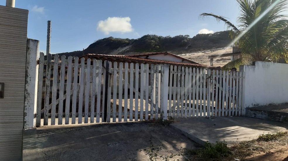 Família vive momentos de terror durante assalto em casa de praia no litoral Sul