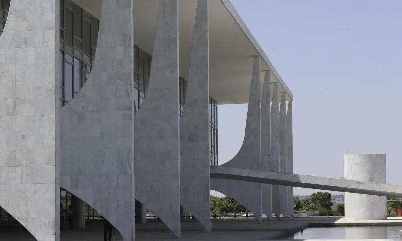 Polícia Federal faz varredura no Palácio do Planalto em busca de grampos