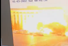 [VIDEO] Impressionante: Prédio do Governo da Ucrânia é alvo de míssil russo