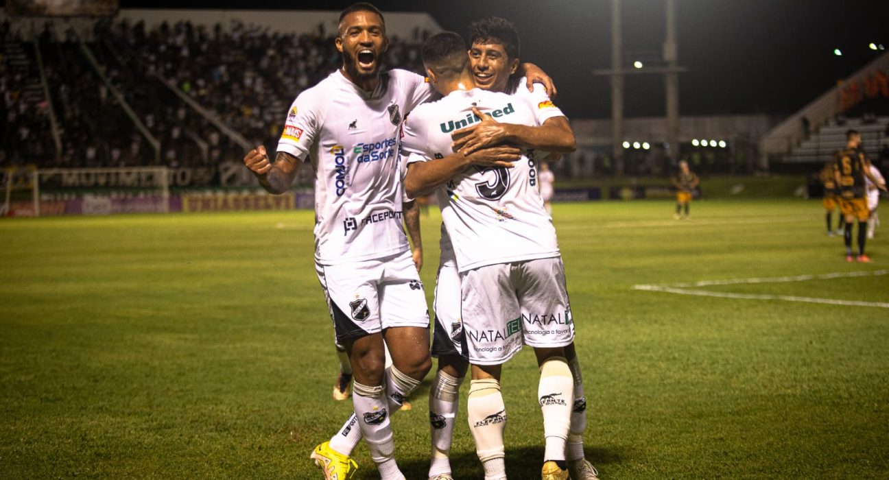 [VIDEO] Técnico do ABC, Marchiori pede contratações urgentes mesmo após vitória