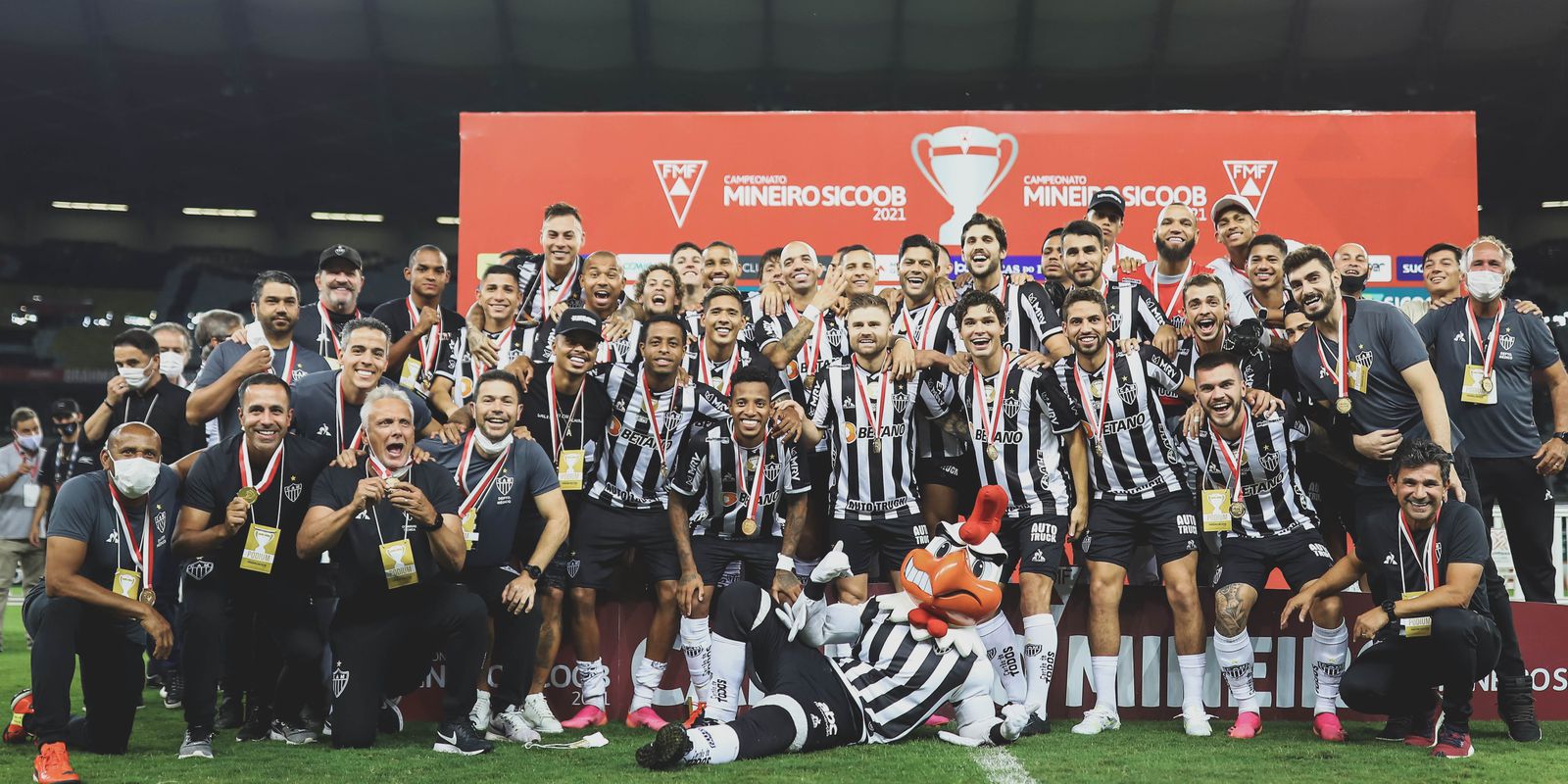 Equipe esportiva da 96 FM elege melhores do Brasileirão 2021; CONFIRA