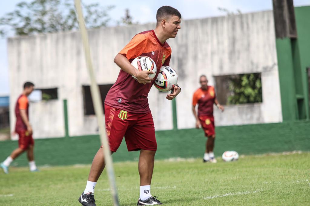 Curtinhas: treino escondido, Allan Dias, Norberto, Felipe Santos e mais