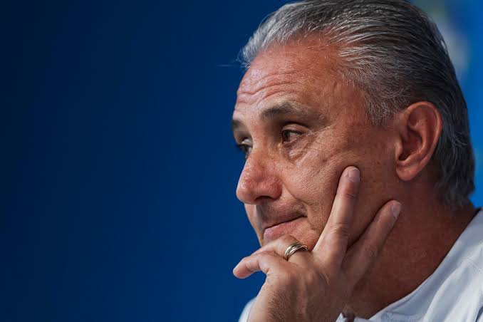 Bandido assalta Tite no RJ e ainda dá bronca por eliminação na Copa