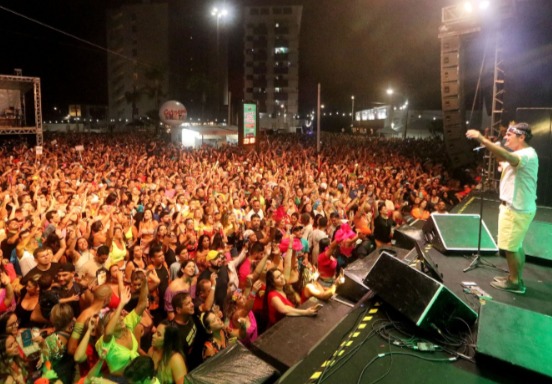 Carnaval em Natal movimenta R$ 126 milhões, segundo pesquisa da Fecomércio RN