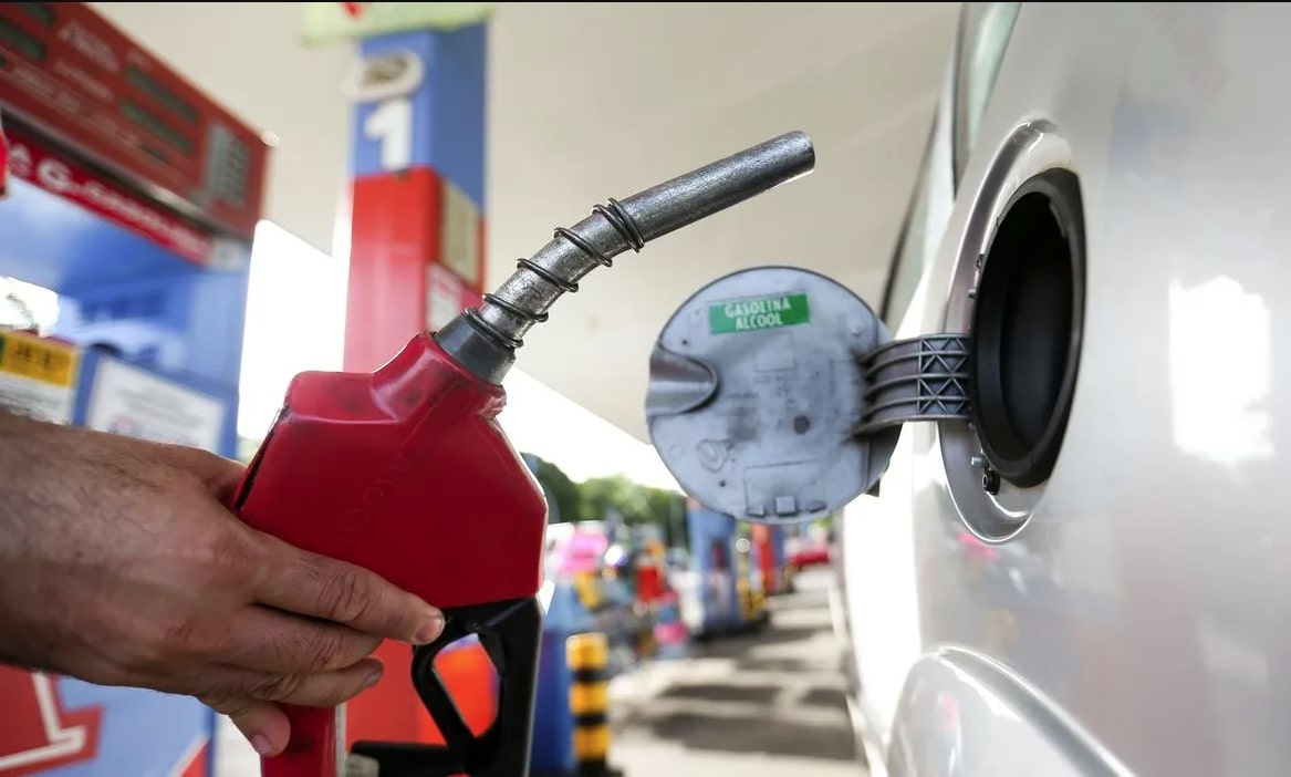 Gasolina em Natal ficou R$ 0,30 mais cara em fevereiro