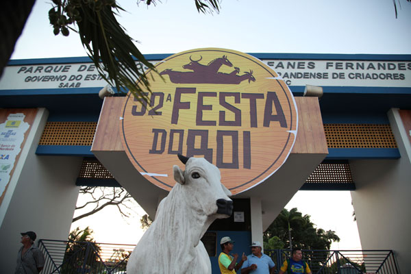 Sem shows e com estacionamento caro, Festa do Boi dá prejuízo a empresários