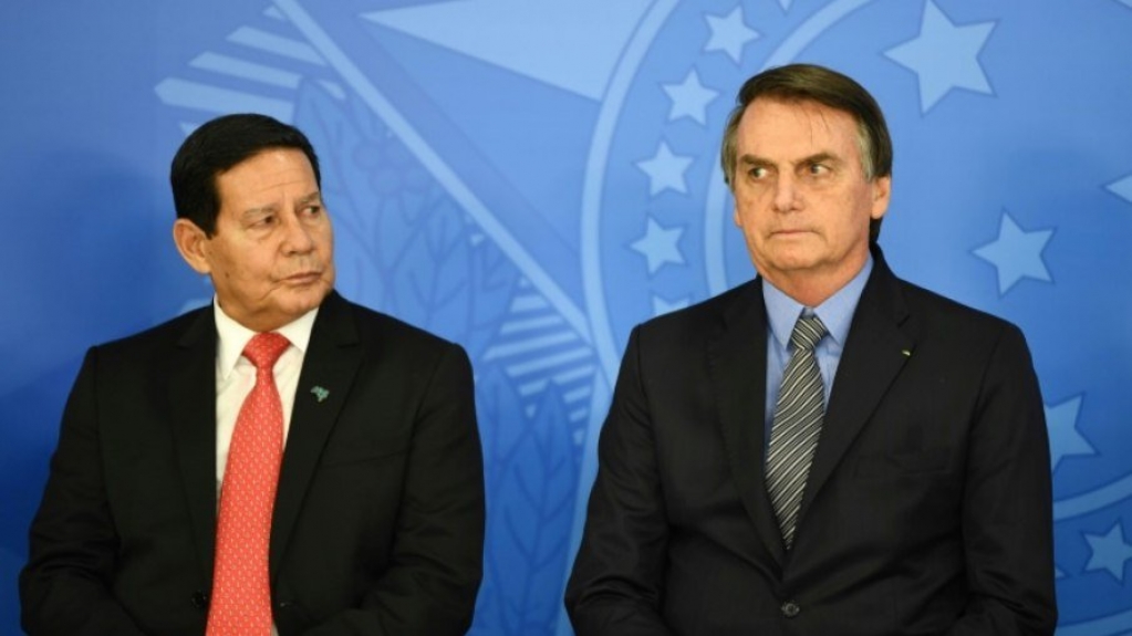 TSE retoma hoje julgamento sobre cassação da chapa Bolsonaro-Mourão