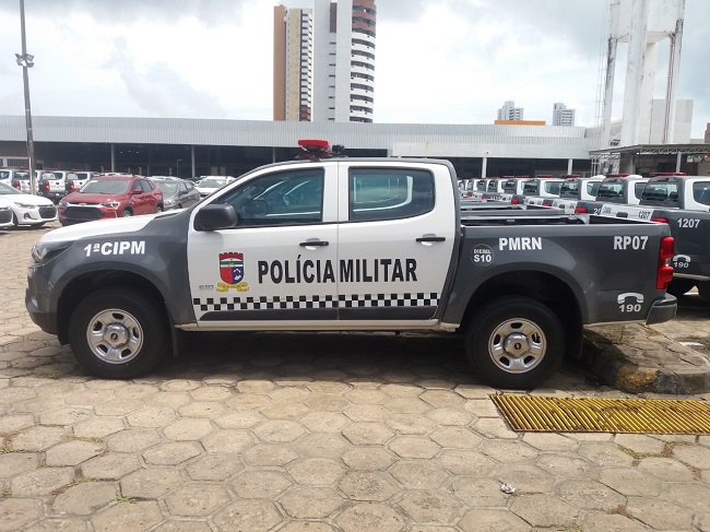 Mulher ameaça populares com arma, troca tiros com a PM e vai parar em hospital no RN