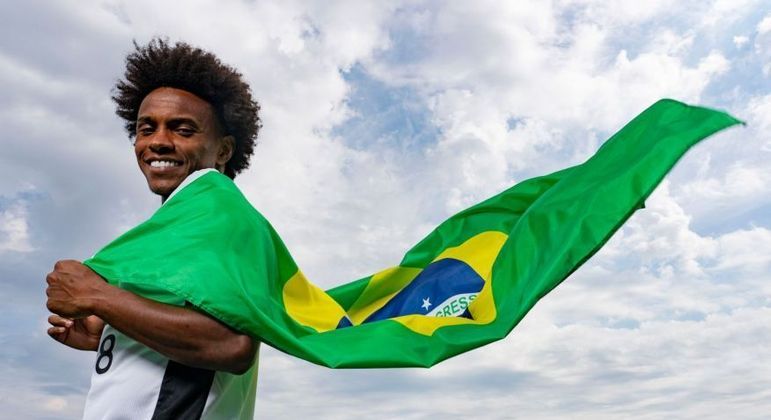 Jogador ex-seleção promete não atuar mais no Brasil: 'Não volto nunca mais'